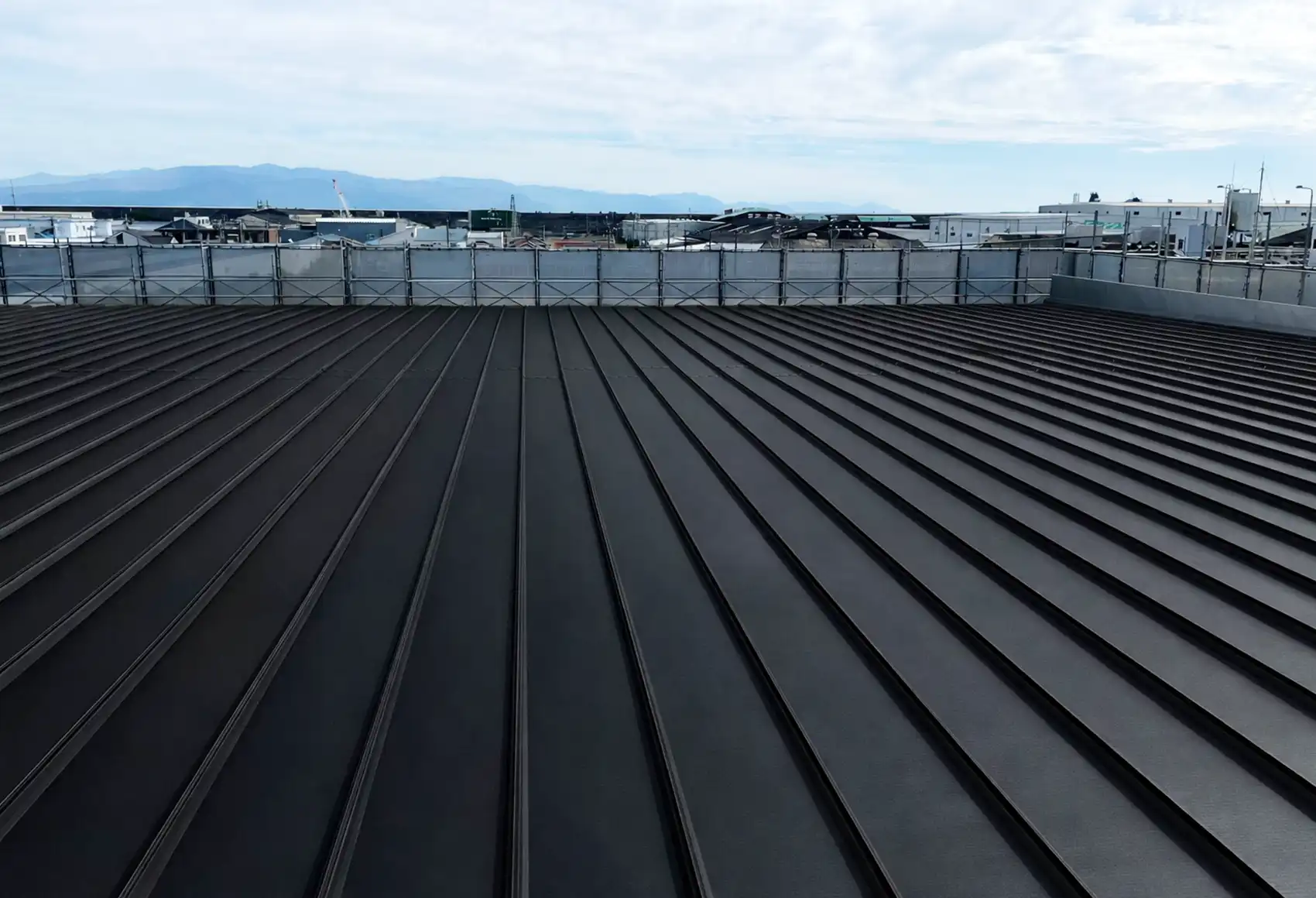 屋根材ガルバリウム鋼板