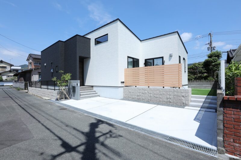 回遊動線のある間取り リモートワークもできる平屋